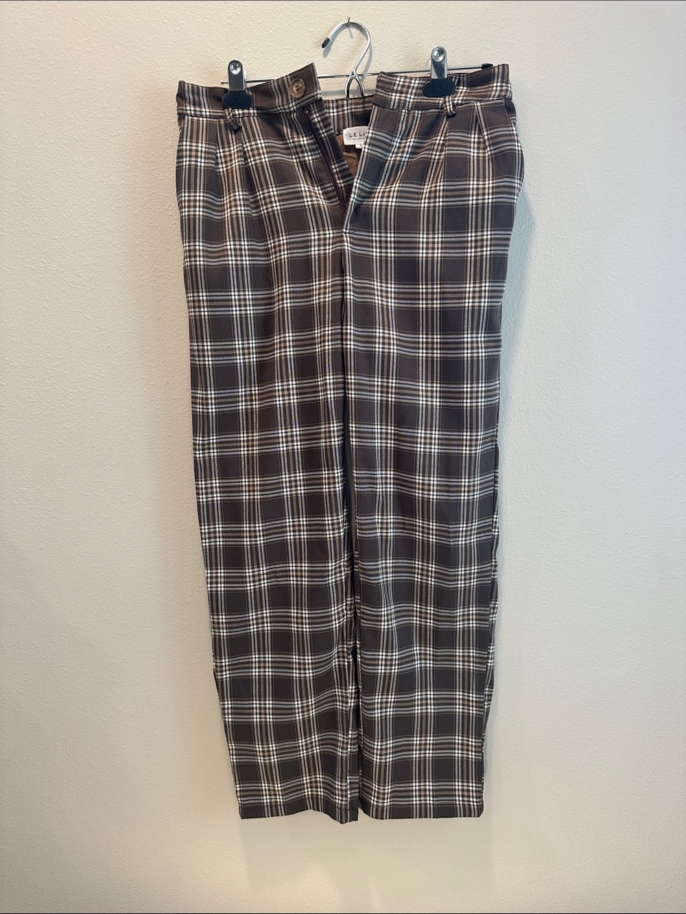Le Lis Brown Plaid Cropped Pants